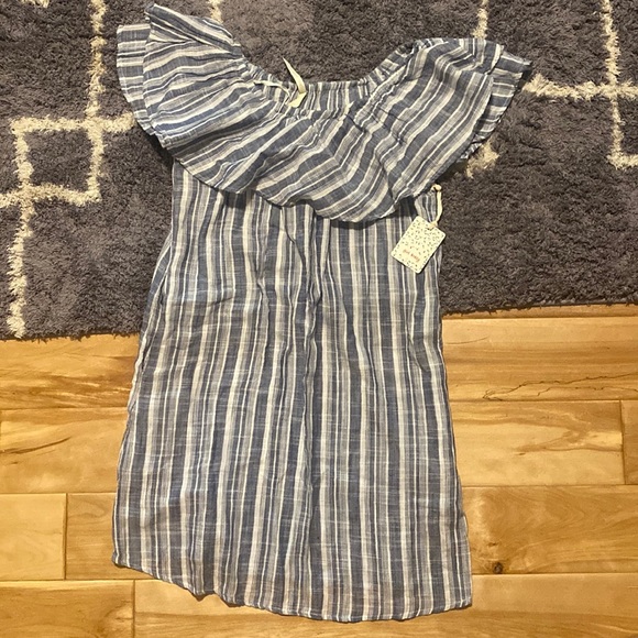 5/$20 Stripped Dress - Picture 1 of 3